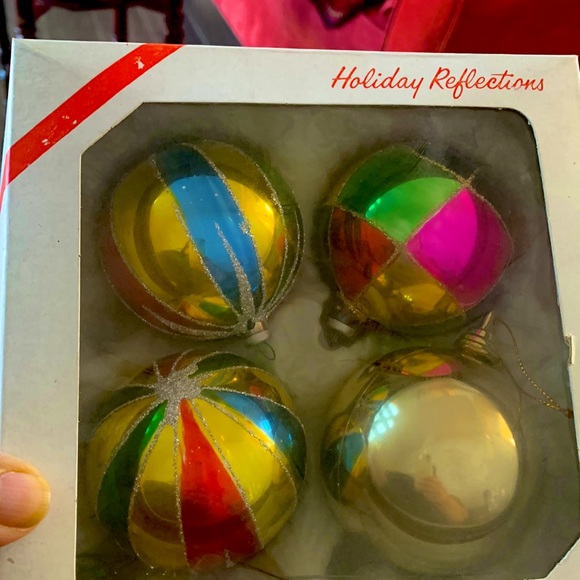 Holiday Reflections 4 Glass Hand-painted Ornaments vintage - Picture 5 of 5